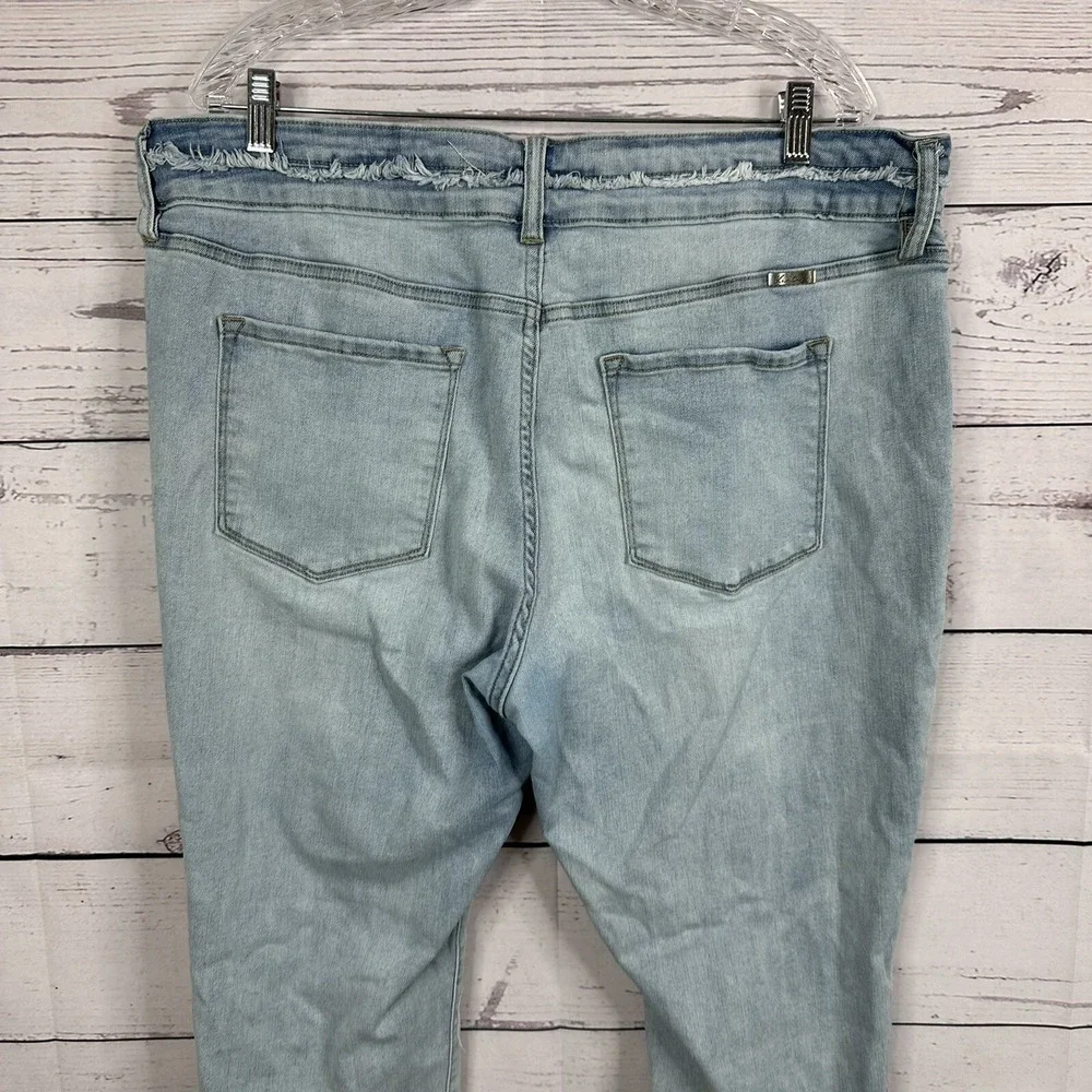 Kancan Jeans Womens Plus size 20 Blue Light Wash Crop Distressed Stretch‎